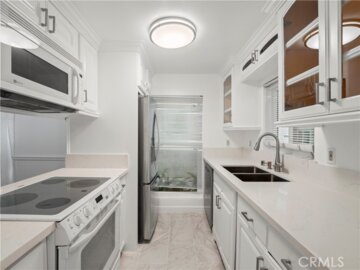 18411 Hatteras Street #138 Photo