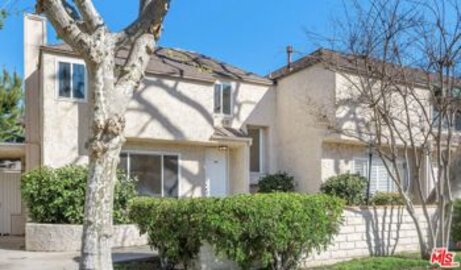 Spectacular Tarzana Oaks Townhouse Located at 5638 Etiwanda Avenue #3 was Just Sold