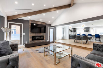 18721 Hatteras Street #10 Photo